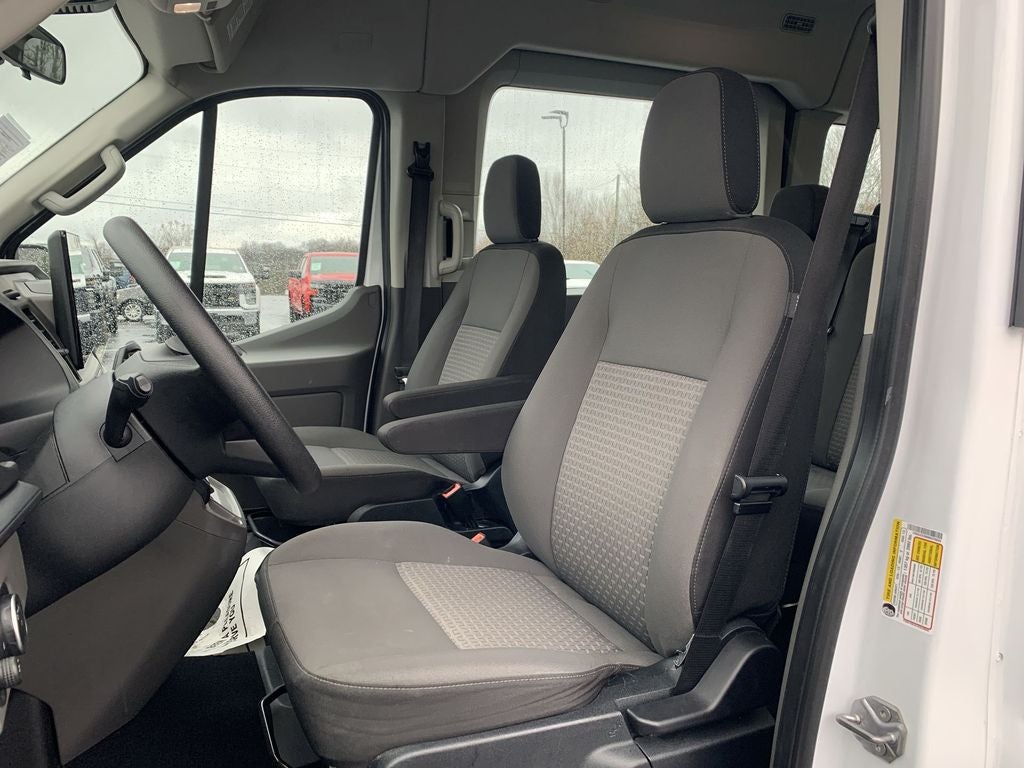 2022 Ford Transit Passenger Wagon XL