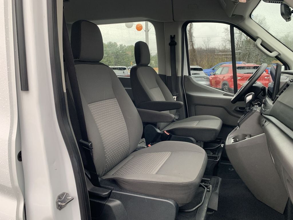 2022 Ford Transit Passenger Wagon XL