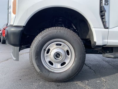 2023 Ford Super Duty F-350 SRW XL