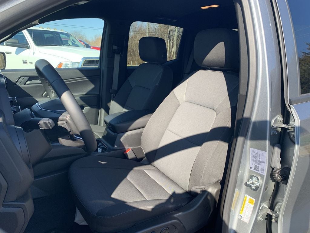 2025 Chevrolet Colorado WT/LT