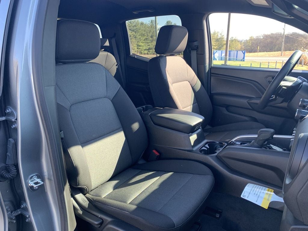 2025 Chevrolet Colorado WT/LT