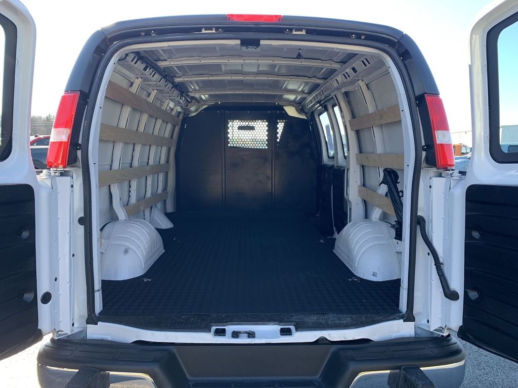 2024 Chevrolet Express Cargo 2500 WT