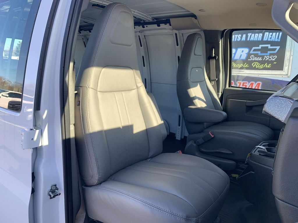 2025 Chevrolet Express Cargo 2500 WT