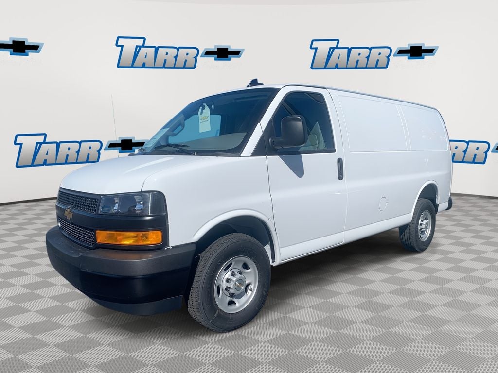 2025 Chevrolet Express Cargo 3500 WT