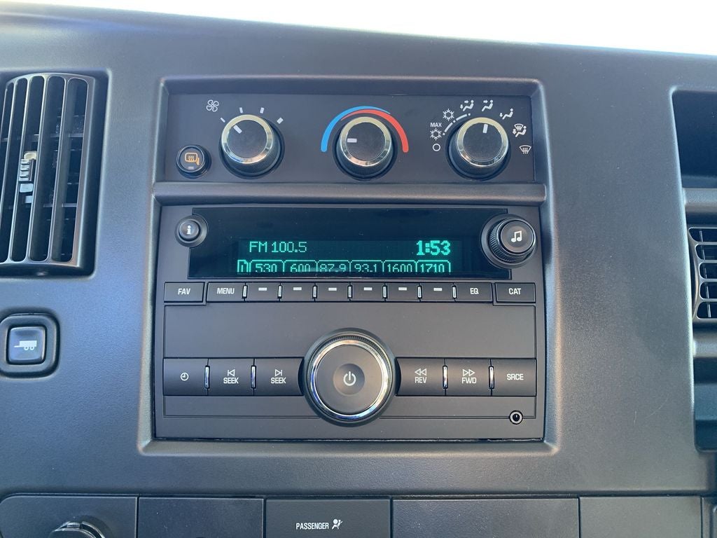 2025 Chevrolet Express Cargo 3500 WT