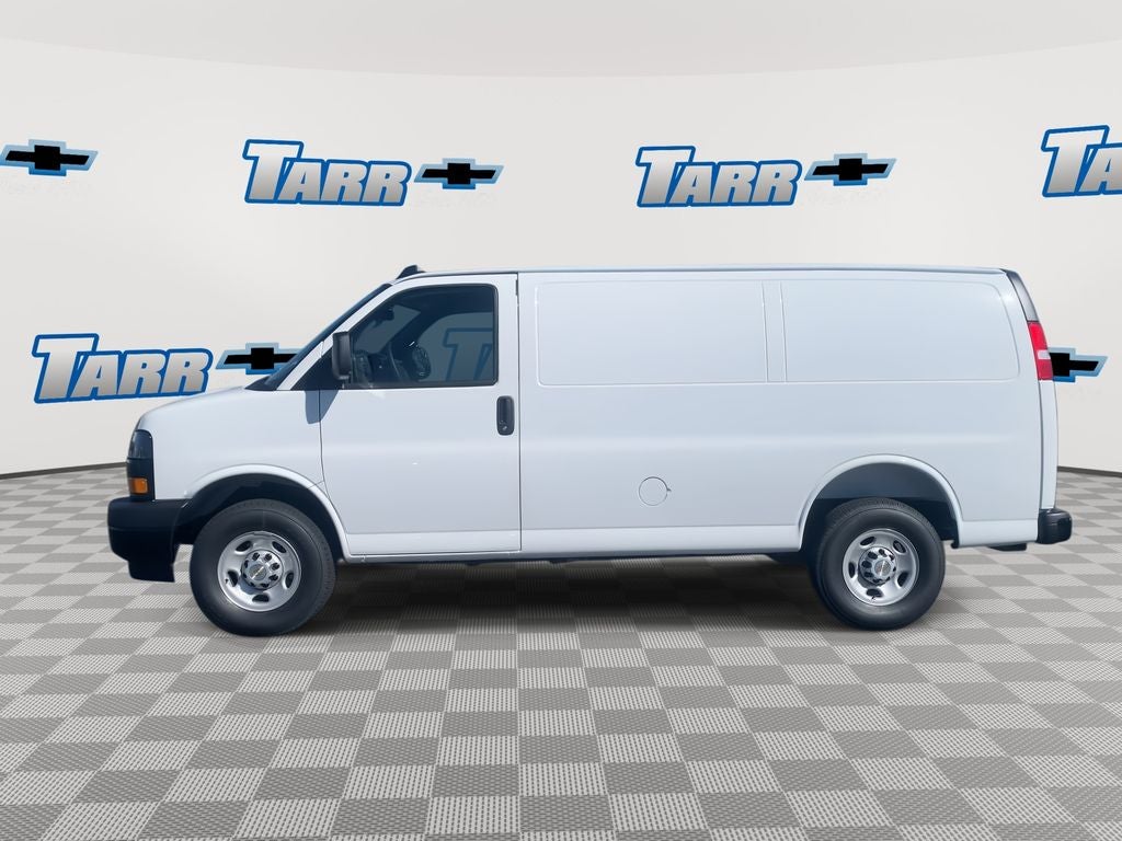 2025 Chevrolet Express Cargo 3500 WT