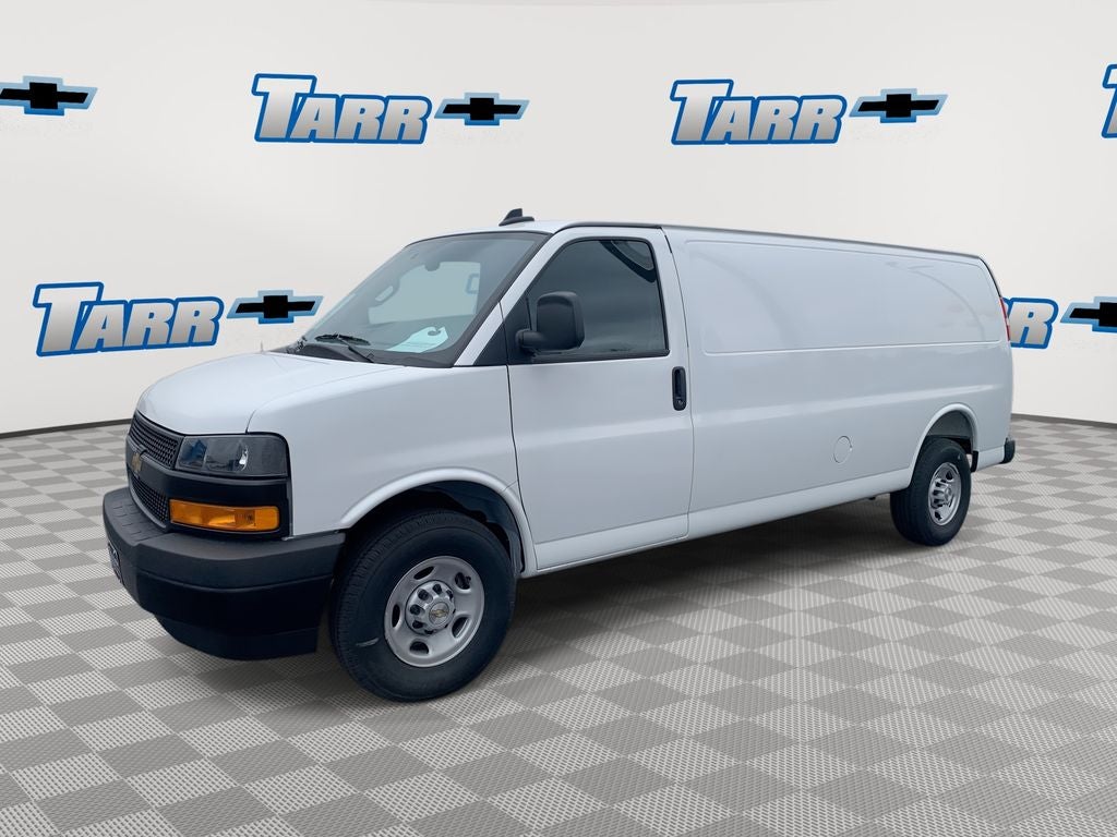 2025 Chevrolet Express Cargo 3500 WT