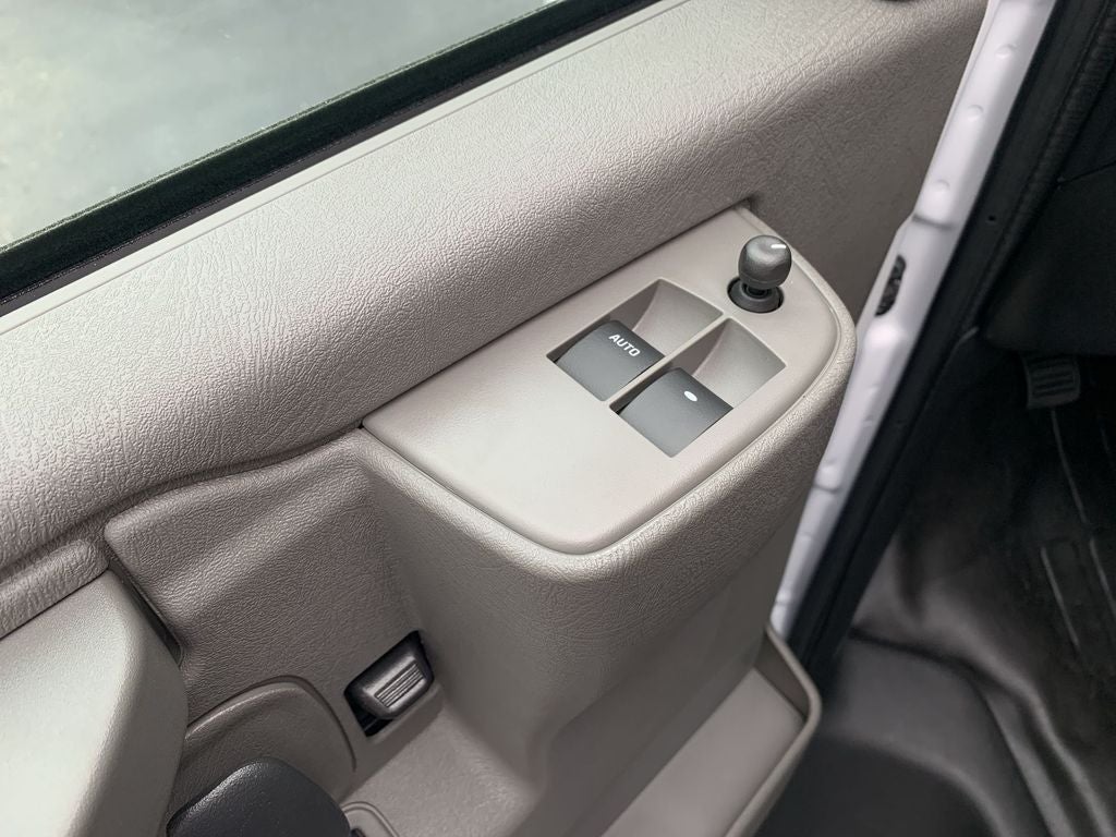 2025 Chevrolet Express Cargo 3500 WT