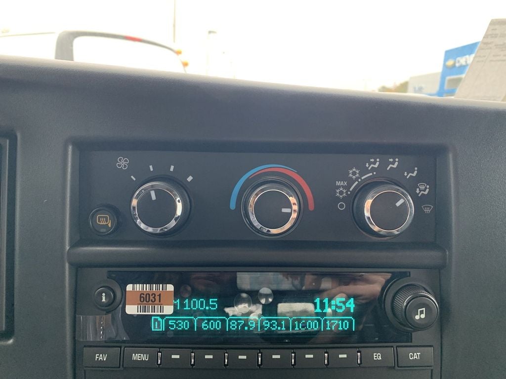 2025 Chevrolet Express Cargo 3500 WT