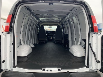 2025 Chevrolet Express Cargo 3500 WT