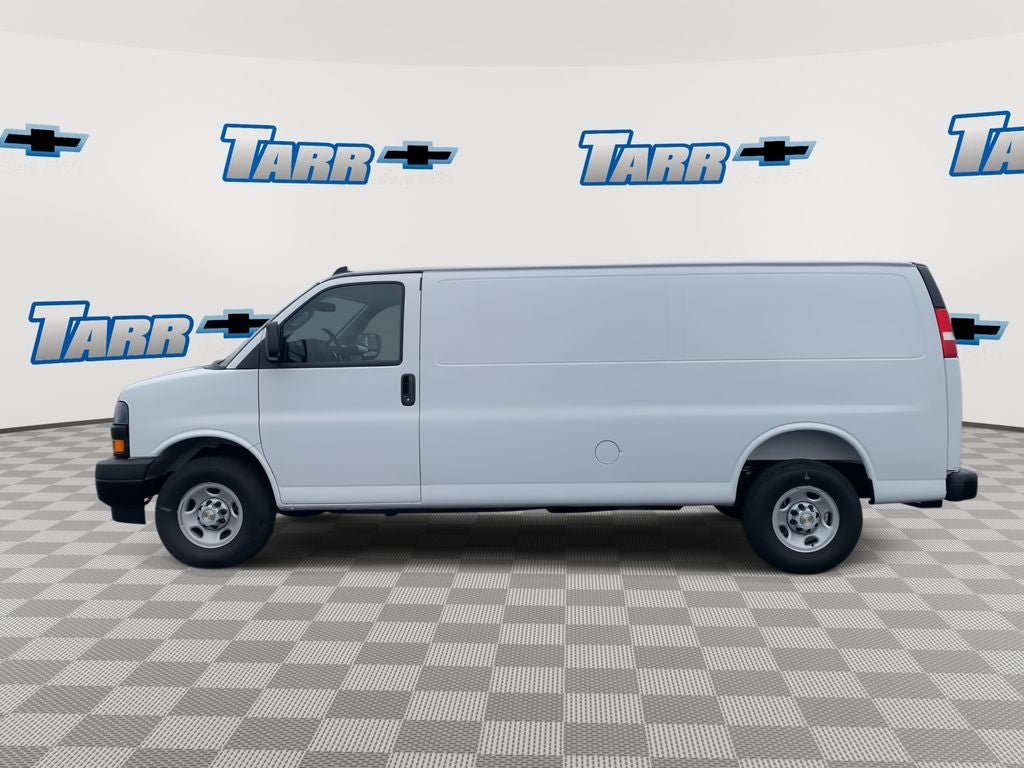 2025 Chevrolet Express Cargo 3500 WT