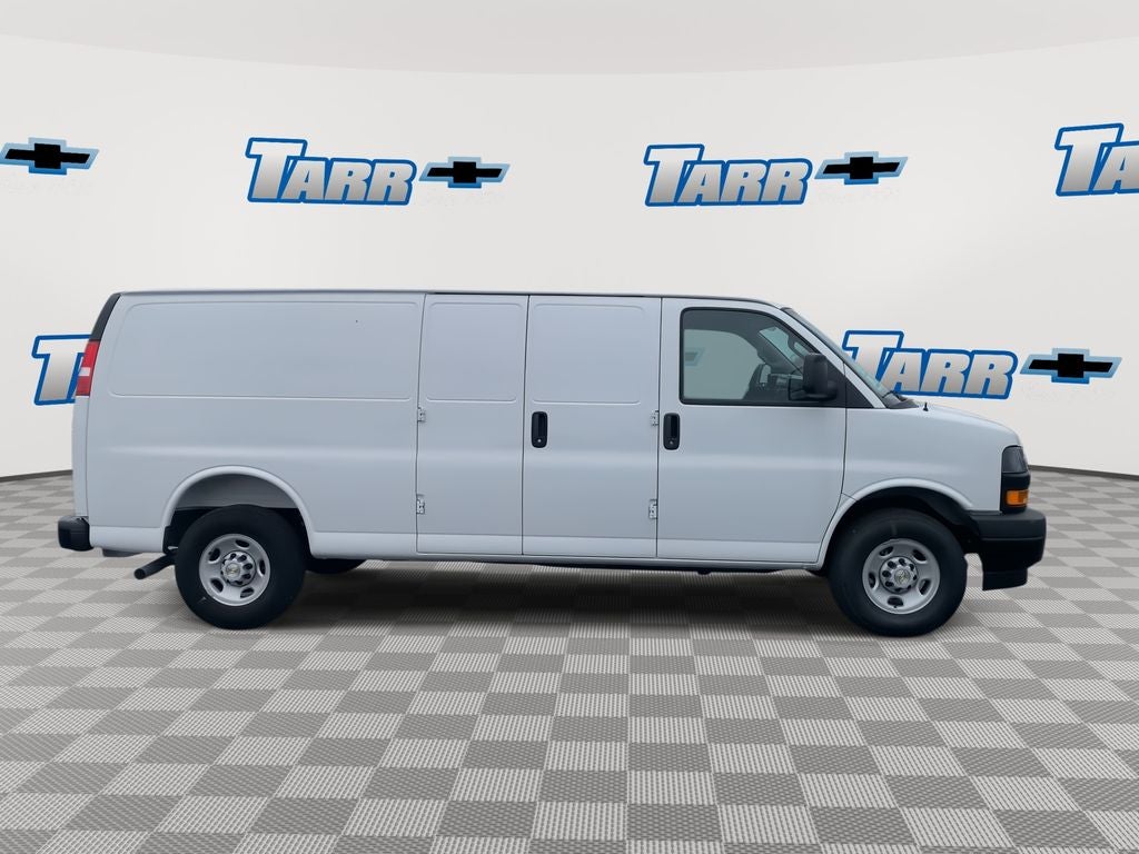 2025 Chevrolet Express Cargo 3500 WT