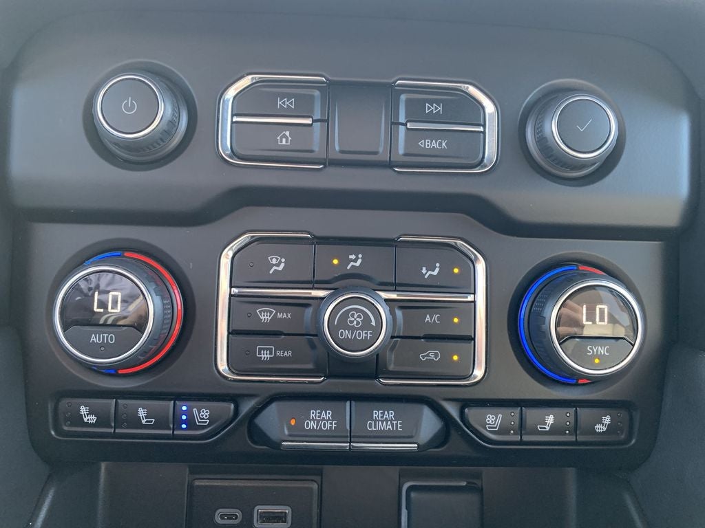 2024 Chevrolet Suburban Premier