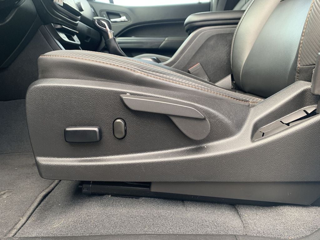 2022 GMC Canyon AT4 - Leather