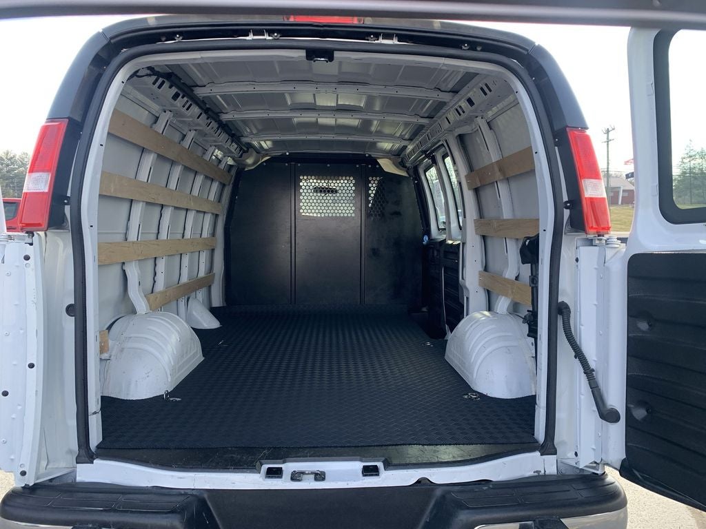 2024 GMC Savana Cargo 2500 Work Van