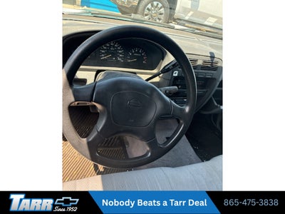 1995 Nissan Trucks 2WD XE