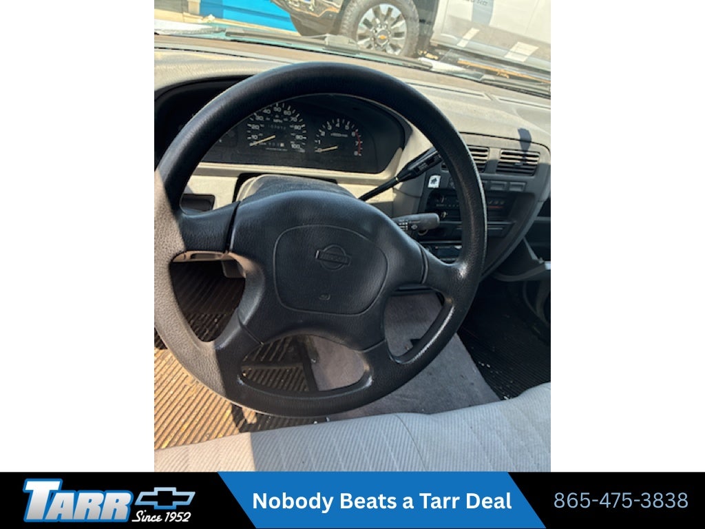 1995 Nissan Trucks 2WD XE