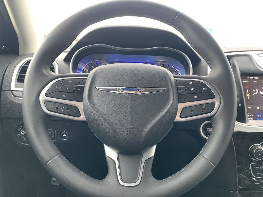 2023 Chrysler 300 Touring L