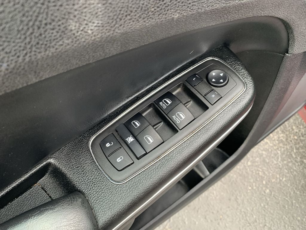 2023 Chrysler 300 Touring L