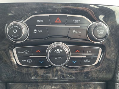 2023 Chrysler 300 Touring L