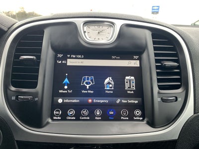 2023 Chrysler 300 Touring L