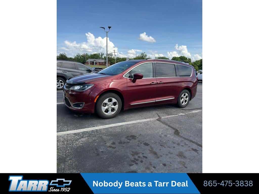 2017 Chrysler Pacifica Touring-L Plus