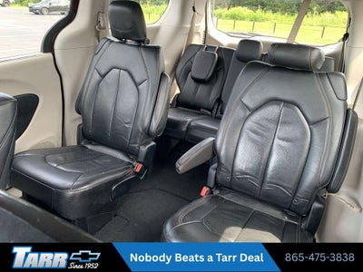 2017 Chrysler Pacifica Touring-L Plus