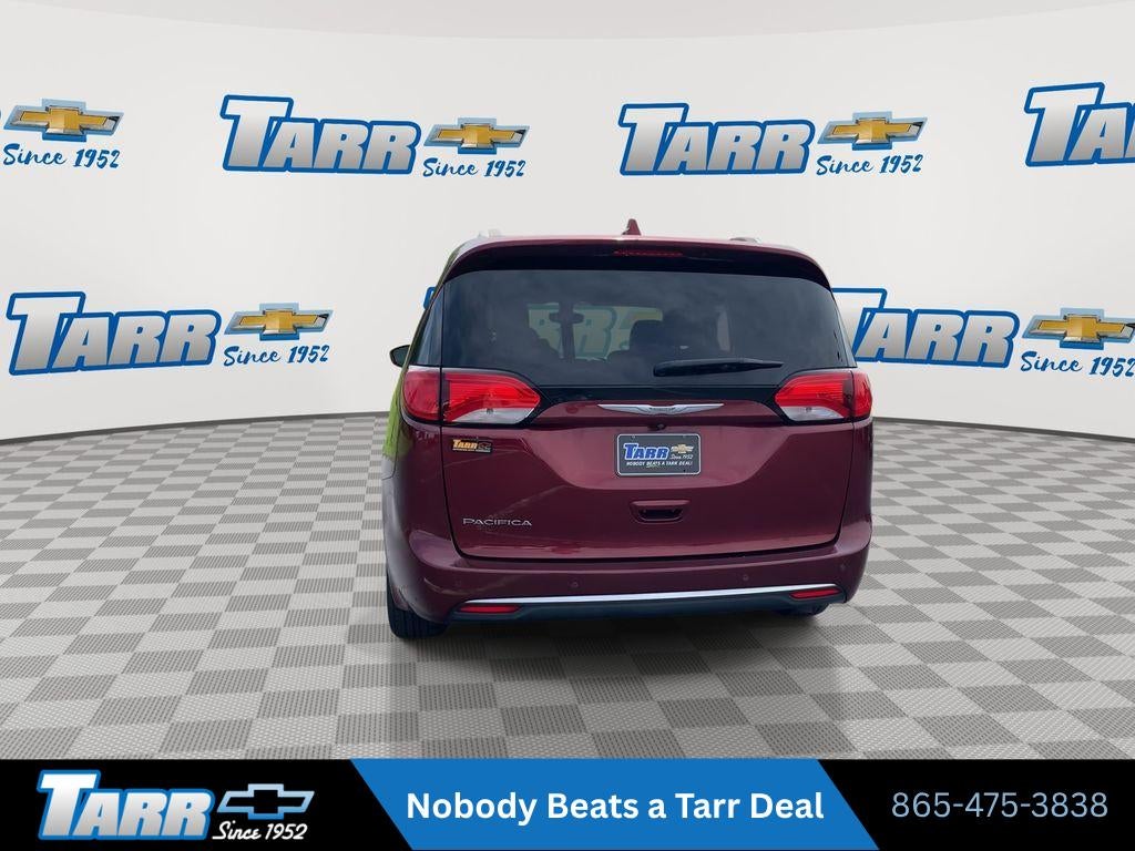 2017 Chrysler Pacifica Touring-L Plus