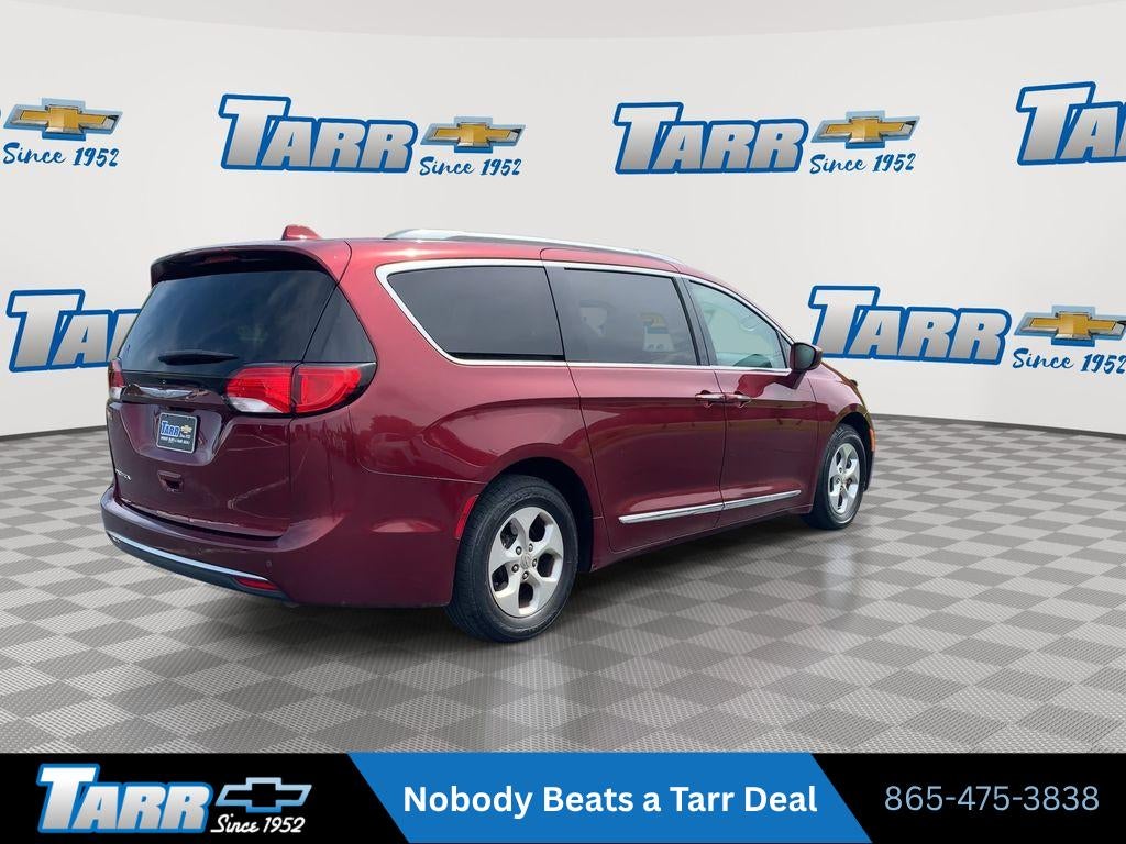 2017 Chrysler Pacifica Touring-L Plus