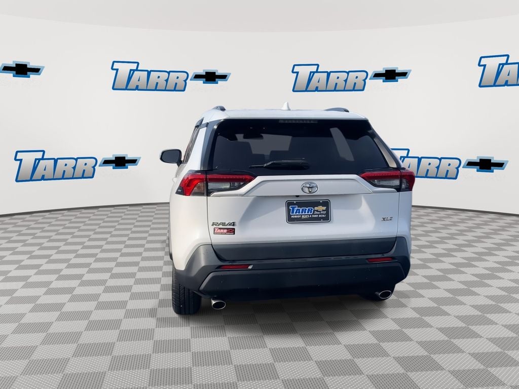 2020 Toyota RAV4 XLE