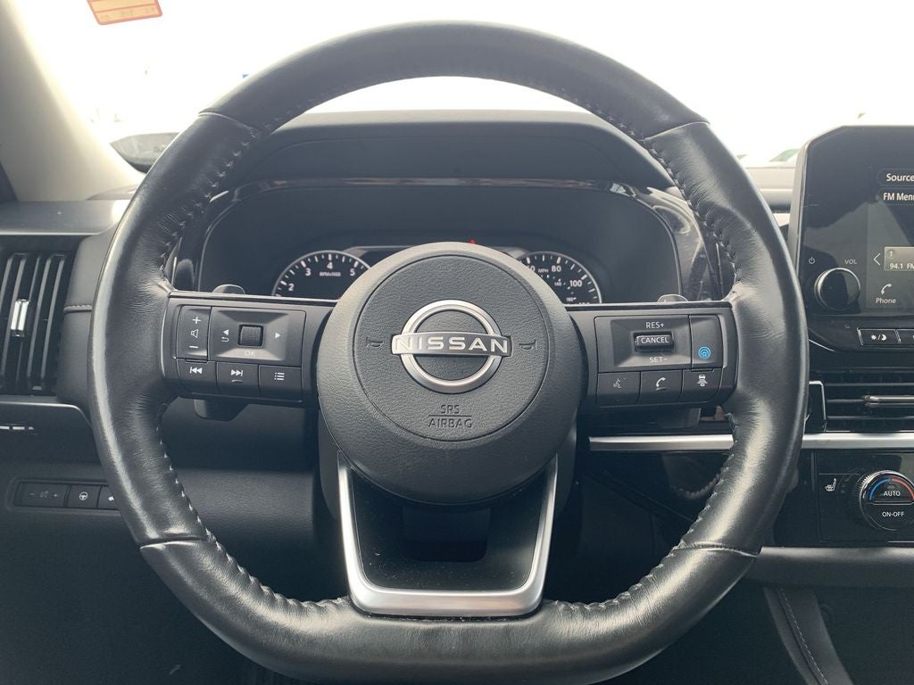 2022 Nissan Pathfinder SL