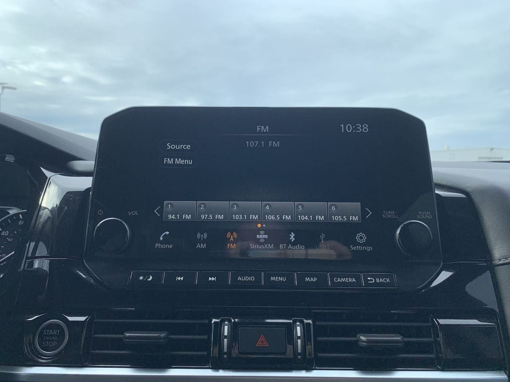 2022 Nissan Pathfinder SL