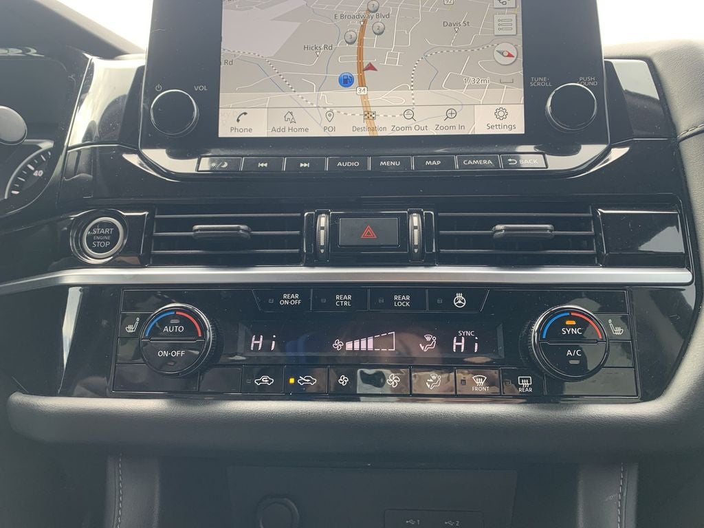 2022 Nissan Pathfinder SL