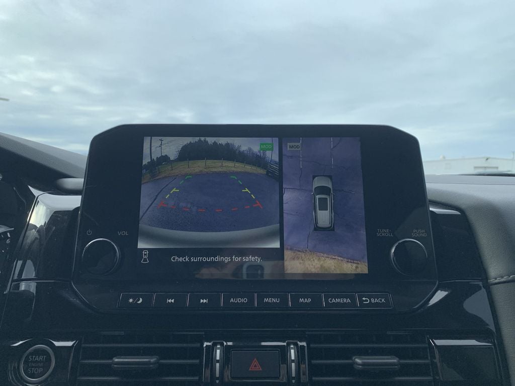 2022 Nissan Pathfinder SL