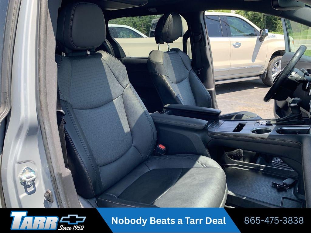2024 Toyota Sienna LE