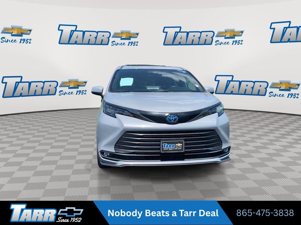 2024 Toyota Sienna LE
