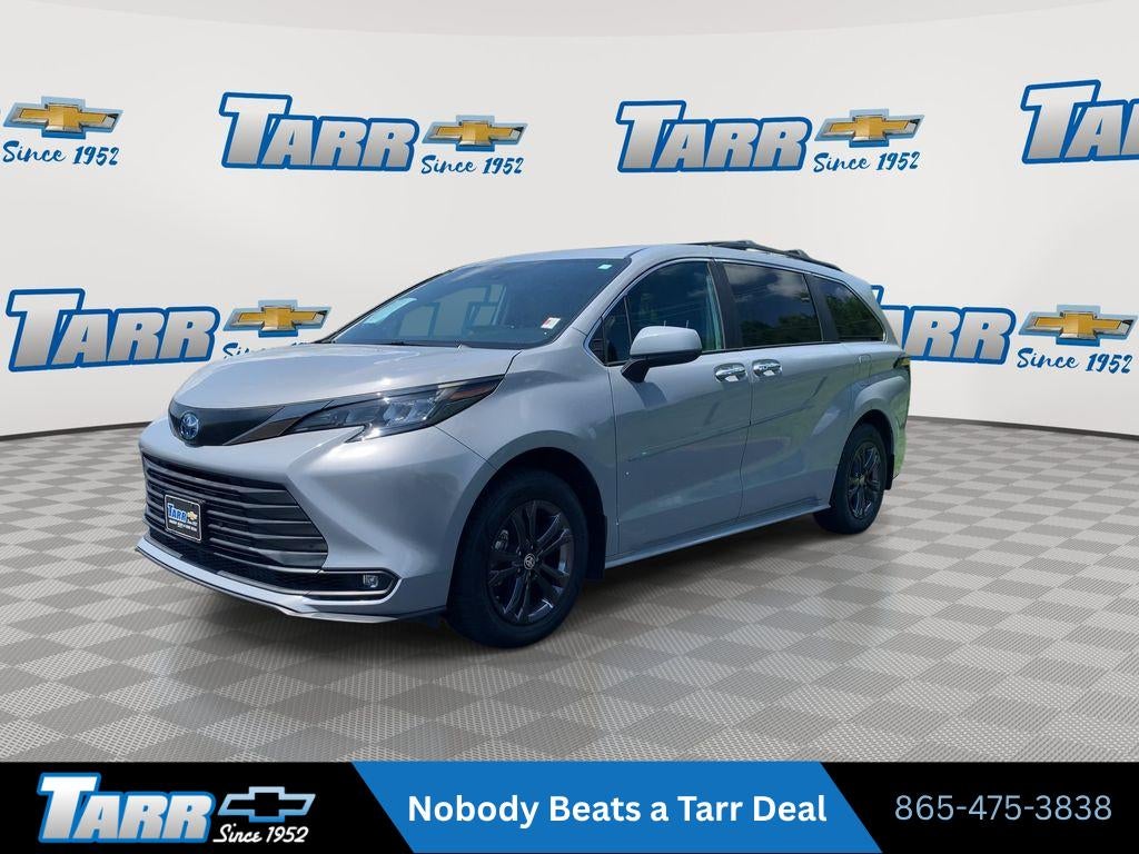 2024 Toyota Sienna LE