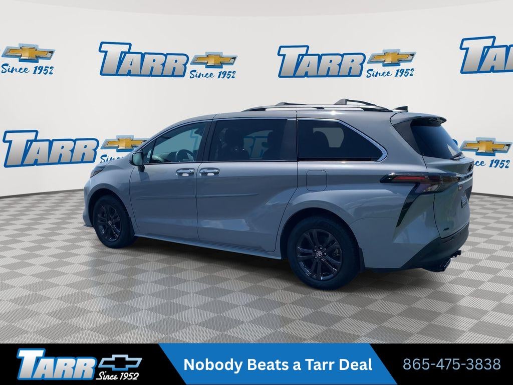 2024 Toyota Sienna LE