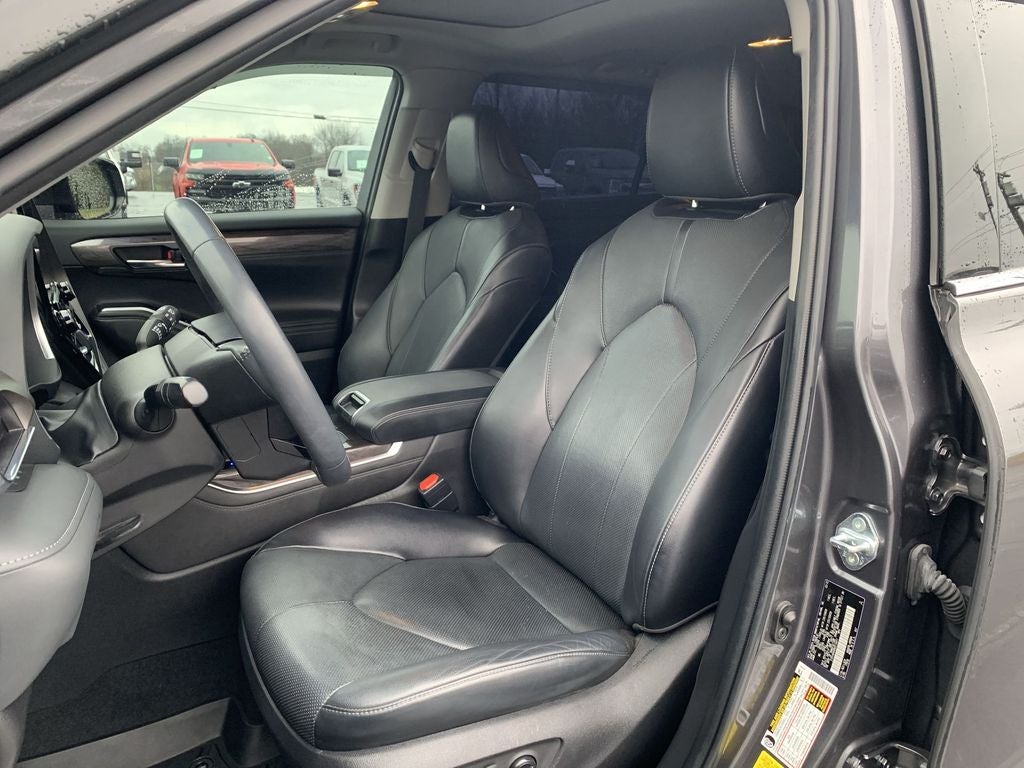 2022 Toyota Highlander Hybrid Limited