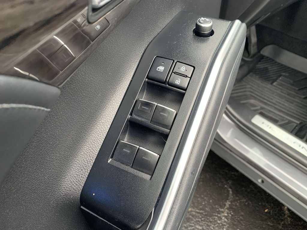 2022 Toyota Highlander Hybrid Limited