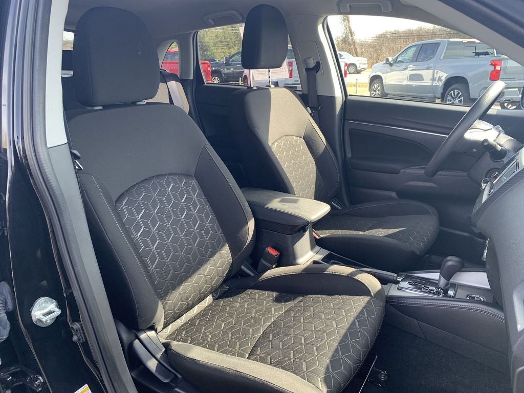 2024 Mitsubishi Outlander Sport S